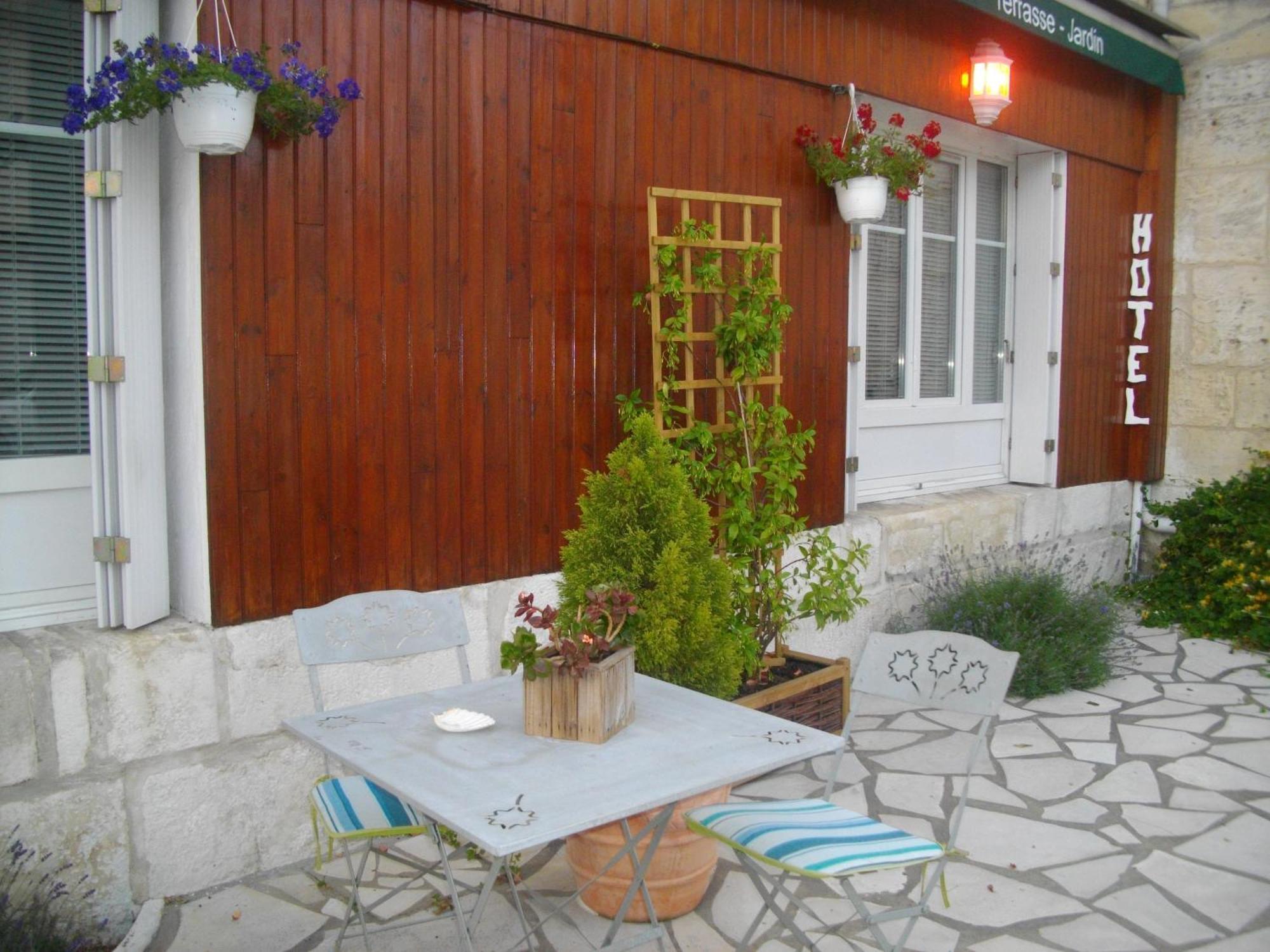Hotel Le Parisien Saintes Esterno foto
